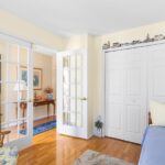 Village.Northampton.den2