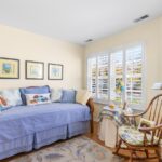 Village.Northampton.den