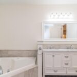 Merdian.Valley.Square.mainbath6