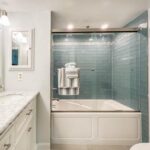 The.Quarters.mainbath2