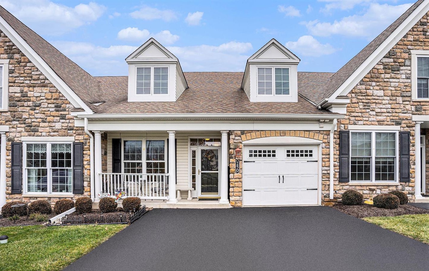 Village.of.Rosecliffe.front2